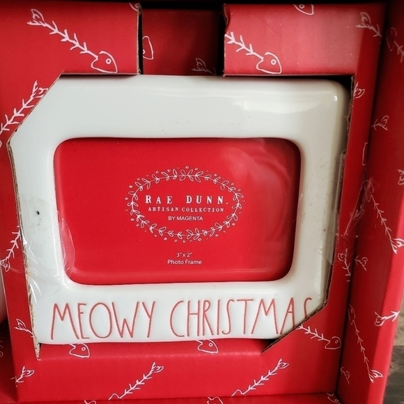 🇺🇸 Rae Dunn Cat Mom Mug & Photo Frame "Meowy Christmas" Gift Set - Picture 3 of 8